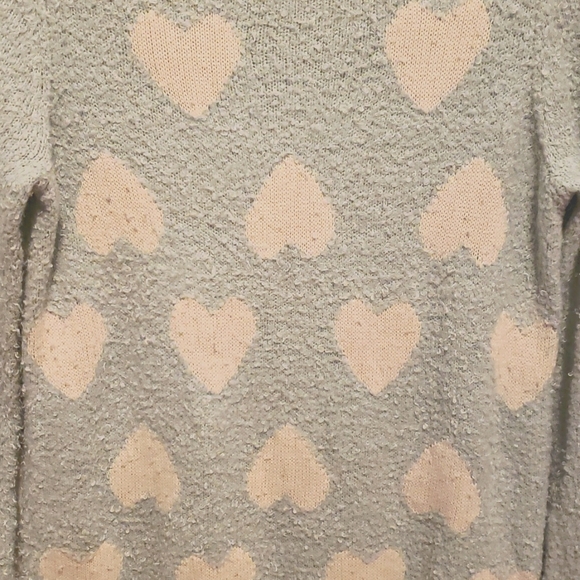 Heart Sweater - Picture 2 of 4
